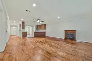 4725 9th St, Bacliff, TX 77518 - Photo 6