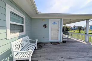 942 Surfview, Crystal Beach, TX 77650 - Photo 10
