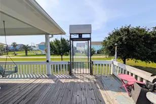 942 Surfview, Crystal Beach, TX 77650 - Photo 12
