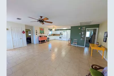 942 Surfview, Crystal Beach, TX 77650 - Photo 14