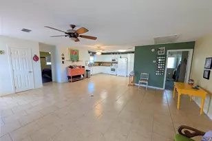 942 Surfview, Crystal Beach, TX 77650 - Photo 14