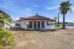 1500 Blue Water Dr, Freeport, TX 77541 - Photo 16