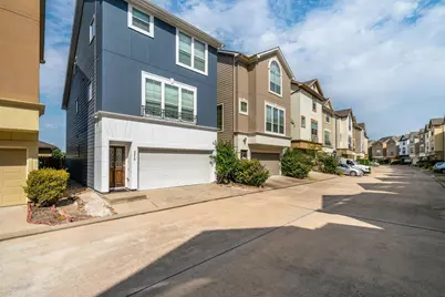 3210 Clearview Circle, Houston, TX 77025 - Photo 2