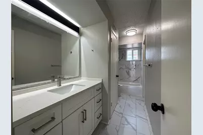 9711 Linkmeadow Lane #11, Houston, TX 77025 - Photo 12
