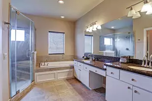 5005 Darling St, Houston, TX 77007 - Photo 12
