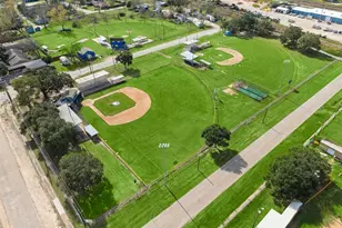 2500 Old Glory Ln, Bay City, TX 77414 - Photo 20