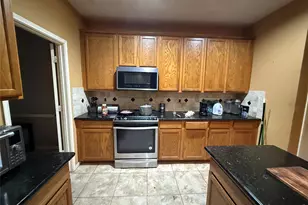 14818 Thomas Mill Ln, Sugar Land, TX 77498 - Photo 4