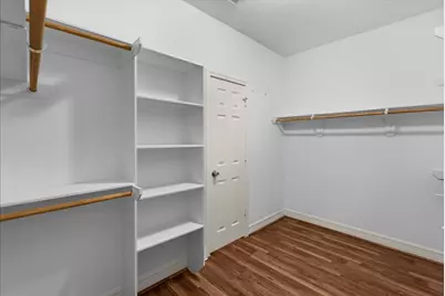607 Oak Street, Anahuac, TX 77514 - Photo 24