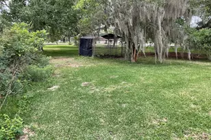 19847 County Rd 319, Brazoria, TX 77422 - Photo 12