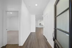 14226 Overbrook Willow Wy, Rosharon, TX 77583 - Photo 4