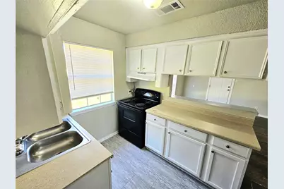 3316 Texas Avenue, Texas City, TX 77590 - Photo 4