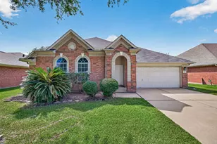 127 Oxford Ct, Richmond, TX 77469 - Photo 2