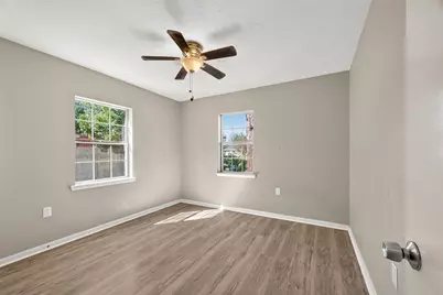 2313 35th Avenue N, Texas City, TX 77590 - Photo 14