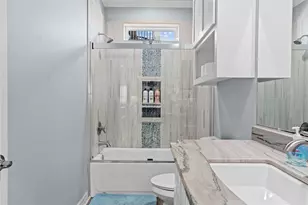 941 S Gateway, Crystal Beach, TX 77650 - Photo 18