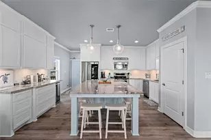 941 S Gateway, Crystal Beach, TX 77650 - Photo 10