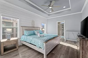 941 S Gateway, Crystal Beach, TX 77650 - Photo 12