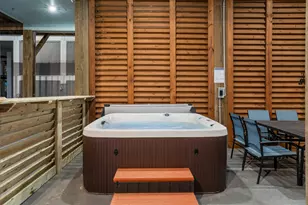 941 S Gateway, Crystal Beach, TX 77650 - Photo 40