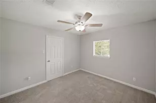 5822 Glenhurst Dr, Houston, TX 77033 - Photo 12
