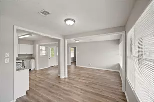5822 Glenhurst Dr, Houston, TX 77033 - Photo 4