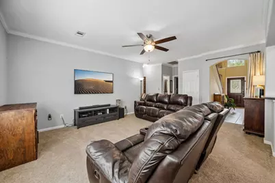 8522 E Highlands Crossing, Highlands, TX 77562 - Photo 6