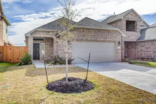 2202 Windy Grove Dr, Texas City, TX 77568 - Photo 1