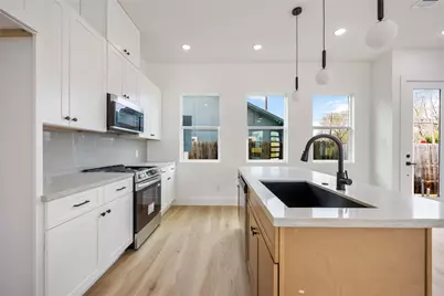 4804 Carmen Street #B, Houston, TX 77033 - Photo 10