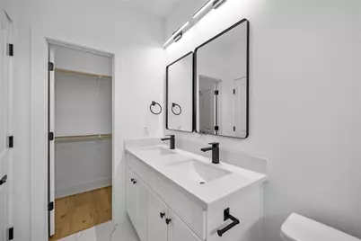 4804 Carmen Street #B, Houston, TX 77033 - Photo 22