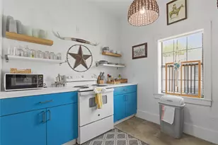 3327 Ursuline St, Galveston, TX 77550 - Photo 14