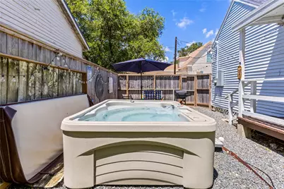 3327 Ursuline Street, Galveston, TX 77550 - Photo 38