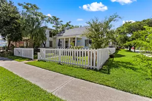 3327 Ursuline St, Galveston, TX 77550 - Photo 4