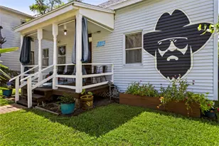 3327 Ursuline St, Galveston, TX 77550 - Photo 2