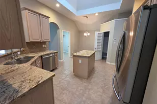 5226 Cottonwood Creek Ln, League City, TX 77573 - Photo 4