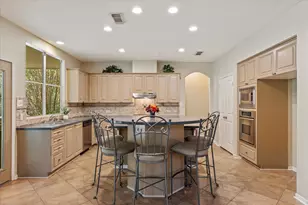 10 Seneca Pl, The Woodlands, TX 77382 - Photo 10