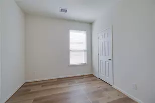 2547 White Bluff Ln, Houston, TX 77038 - Photo 10