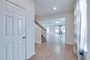 2547 White Bluff Ln, Houston, TX 77038 - Photo 2