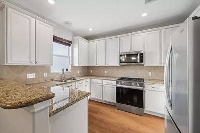 1432 W 24th Street, Houston, TX 77008 - Photo 4