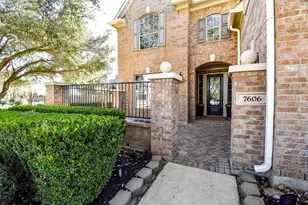 7606 Hampden Ct, Sugar Land, TX 77479 - Photo 8