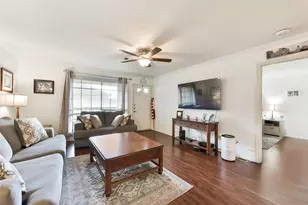 1311 Antoine Dr, Houston, TX 77055 - Photo 8