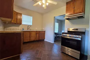 1036 Caperton St, Houston, TX 77022 - Photo 8