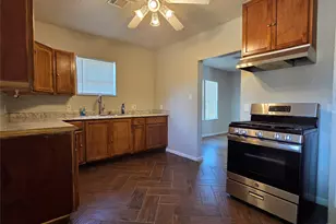 1036 Caperton St, Houston, TX 77022 - Photo 12