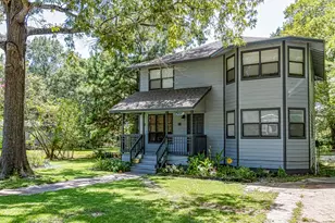 220 Commanche Dr, Onalaska, TX 77360 - Photo 1