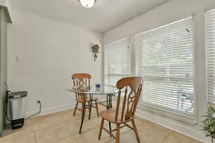 5705 Woodville Ln, Pearland, TX 77584 - Photo 12