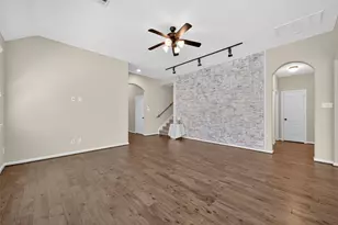 146 Kinnerly Peak Pl, Montgomery, TX 77316 - Photo 12