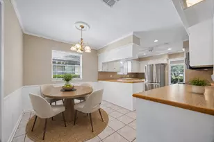 8015 Burning Hills Dr, Houston, TX 77071 - Photo 8