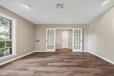 8015 Burning Hills Drive, Houston, TX 77071 - Photo 22