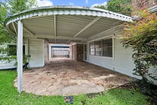 8015 Burning Hills Dr, Houston, TX 77071 - Photo 36