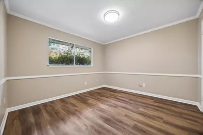 8015 Burning Hills Drive, Houston, TX 77071 - Photo 30