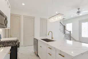 721 Doverside St, Houston, TX 77022 - Photo 8