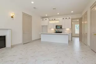 721 Doverside St, Houston, TX 77022 - Photo 18