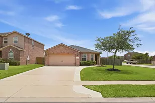 12211 Seacrest Ln, Texas City, TX 77568 - Photo 2